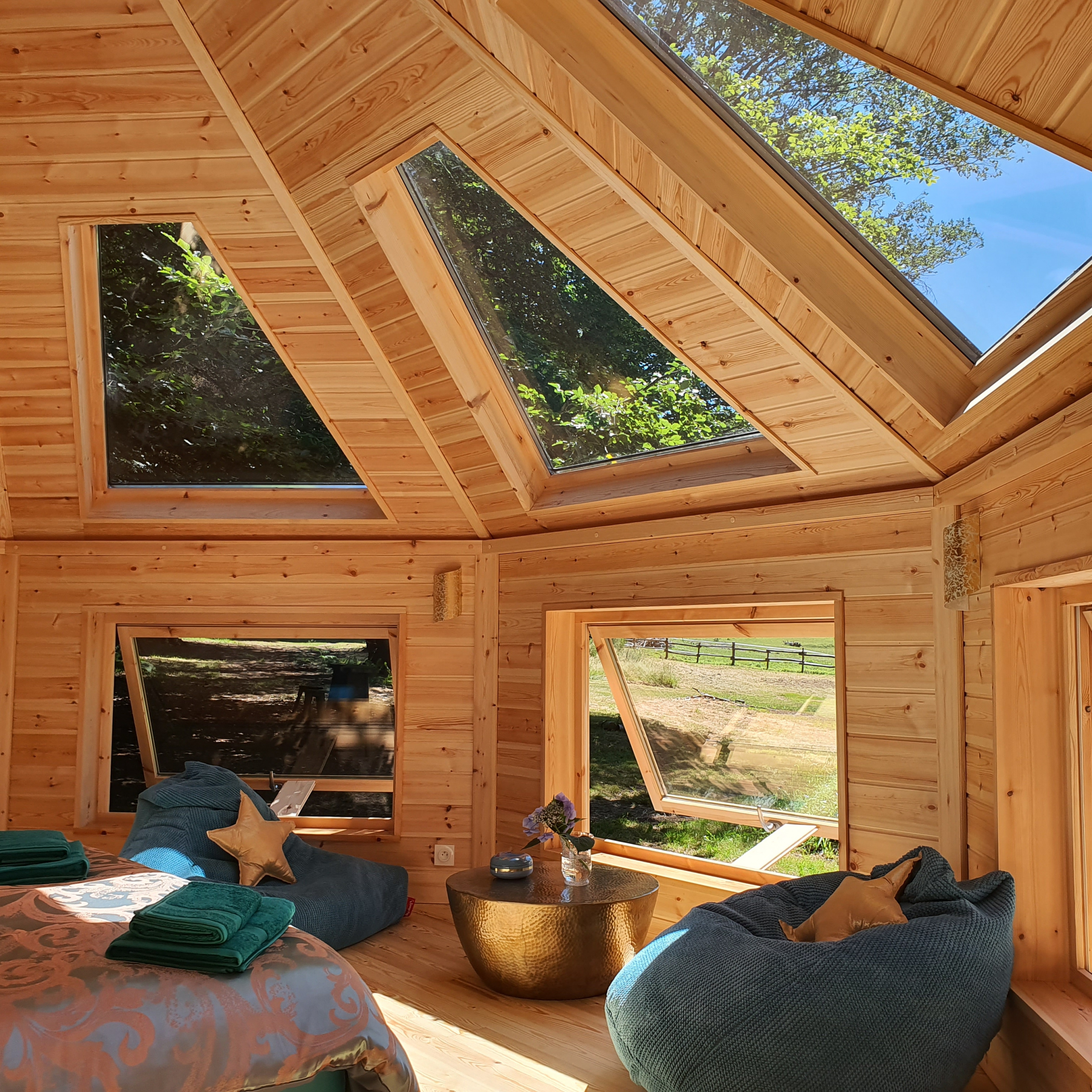 Magie en Bulles – Boréalis Lodge (Saint-Saud-Lacoussière, Dordogne)